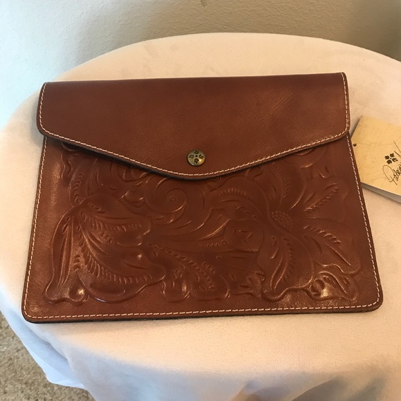 Patricia Nash Handbags - Patricia Nash TOOLED MIDI TECH ACCESSORY CASE